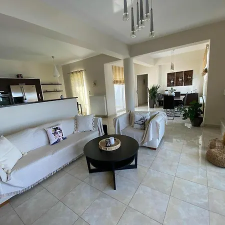 Villa Kapsali וילה